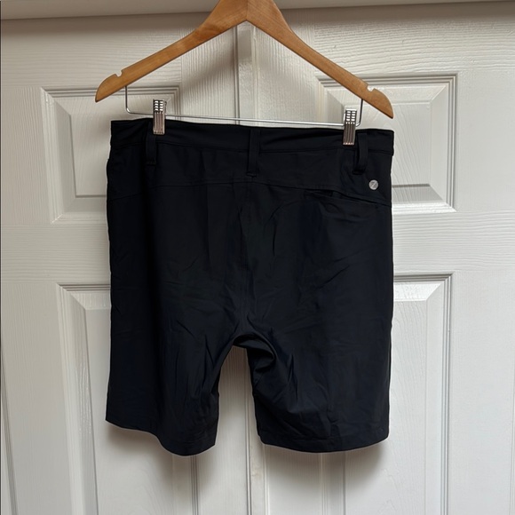 Zella Black Flat Front Shorts - Picture 2 of 2